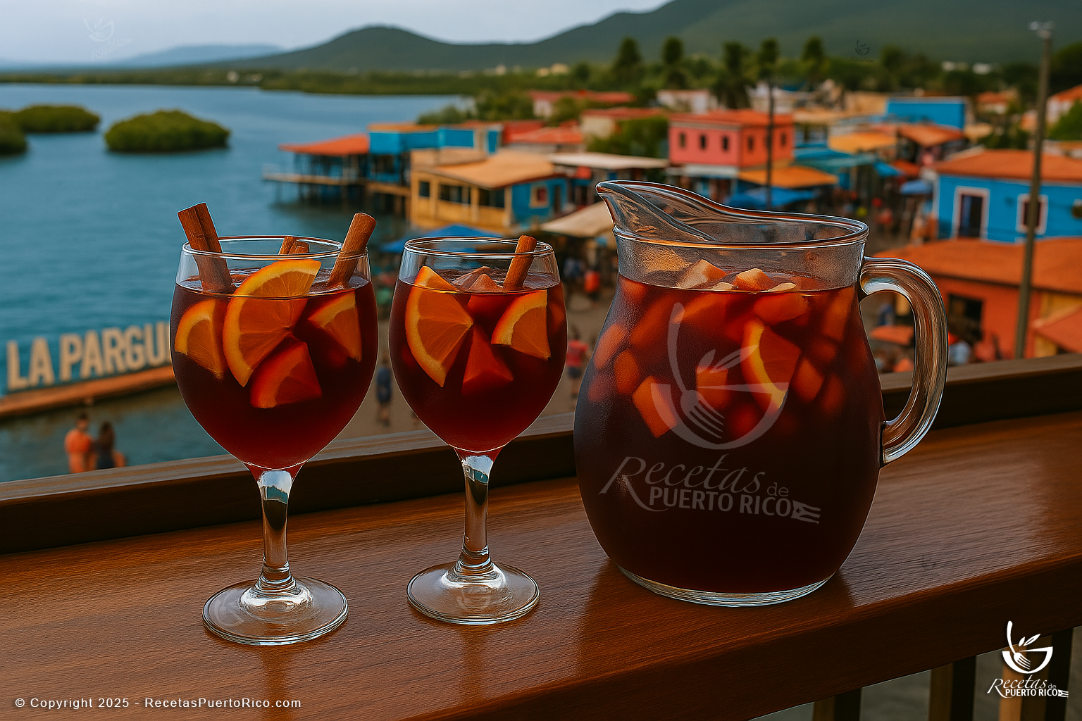 Dos copas de sangría y jarra de sangria tipica de Puerto Rico, servidas en una barra con vistas a La Parguera.